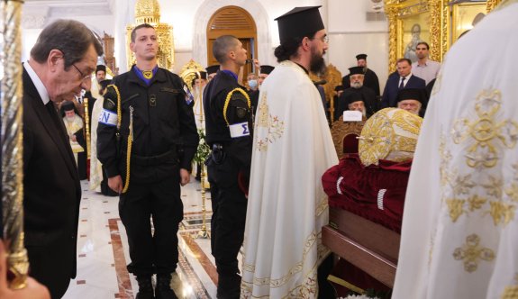Rum Ortodoks Kilisesi Başpiskoposu II. Hrisostomos bugün defnedildi