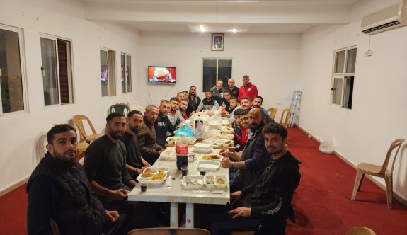 Gençler Birliği futbolcularına I Lunch Cafe’den moral yemeği