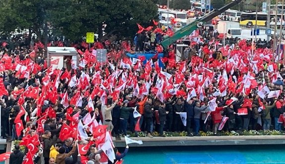 İmamoğlu kararı Saraçhane’de protesto edildi