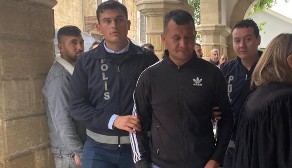 Tosunoğlu’na küfredip tutuklandı, kaçak çıktı