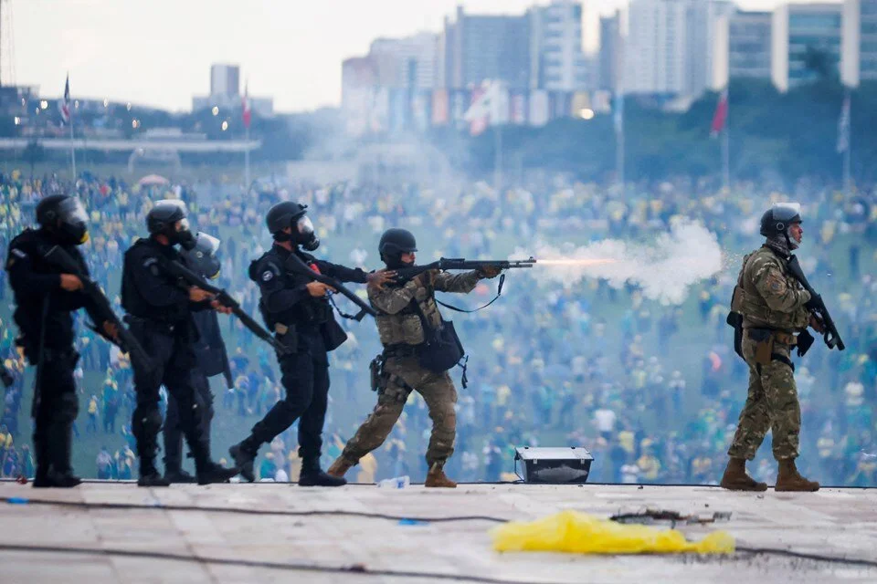 Brezilya'da Bolsonaro destekçilerinden Kongre baskını