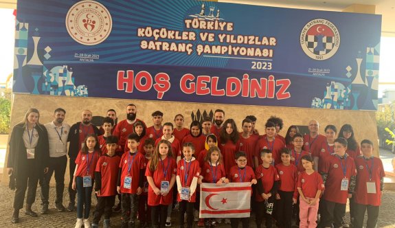 Küçükler ve Yıldızlar satranç şampiyonları Türkiye’deki şampiyonaya katılıyor