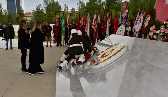 Kurucu Cumhurbaşkanı Denktaş vefatının 11’inci yıl dönümünde anıt mezarında düzenlenen törenle anıldı