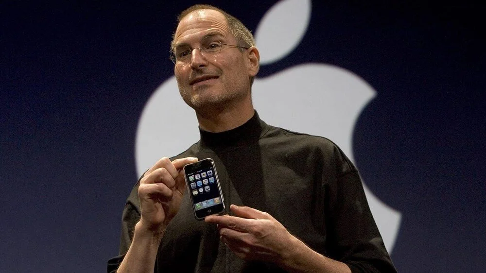 16 yıllık iPhone, 63 bin dolara satıldı