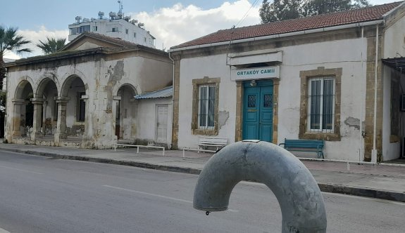 Ortaköy Camisi SOS veriyor