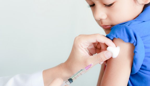 Şimdi de çocuk aşıları krizi