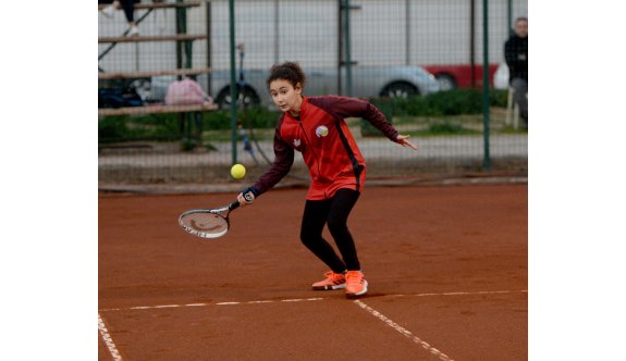 Mustafa Sabancı 16 Yaş Takımlar Arası Tenis Ligi devam ediyor