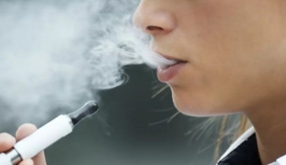 İngiltere'de tütün ürünlerini bırakmak isteyenlere ücretsiz e-sigara dağıtılacak