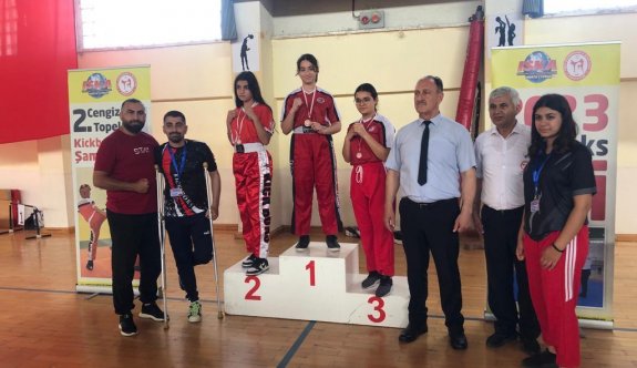 2.Cengiz Topel Kickboks Şampiyonası'nda Kupalar sahiplerini buldu