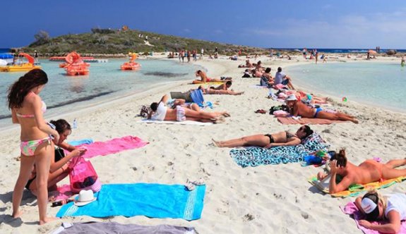Güney Kıbrıs’ta turist sayısı 2019 öncesini de aştı
