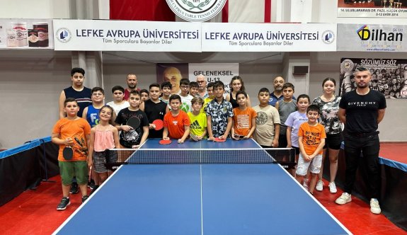 Gençlerin masa tenisine ilgisi büyüyor