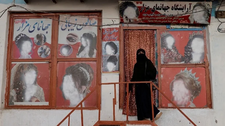 Taliban, güzellik salonlarını kapattırıyor