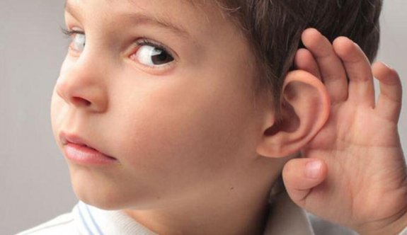Orta kulak iltihabı, çocuklarda işitme azlığına neden olabilir