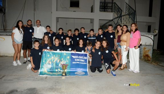 12 Yaş Tenis Ligi şampiyonu Gazimağusa Belediyesi Tenis Kulübü