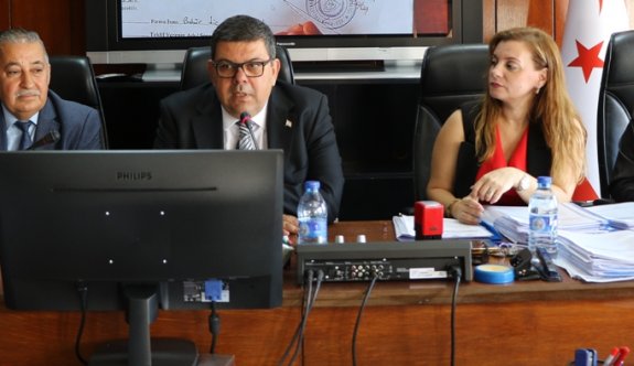 Maliye Bakanı Berova, Merkezi İhale Komisyonu’nu ziyaret etti