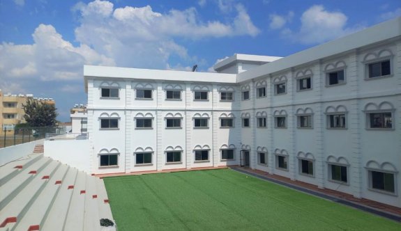 Yakın Doğu Yeniboğaziçi Kampüsüne üç katlı yeni okul binası