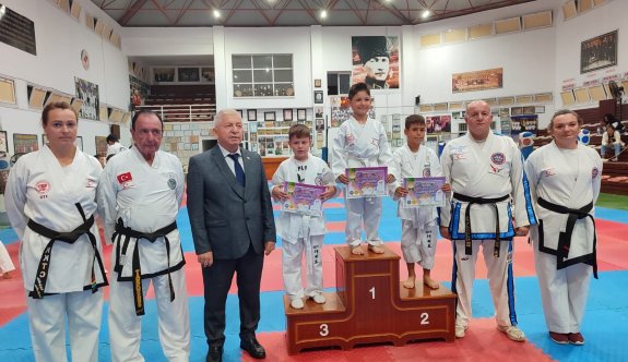 Taekwondocular KKTC’nin kuruluşu anısına yarıştılar