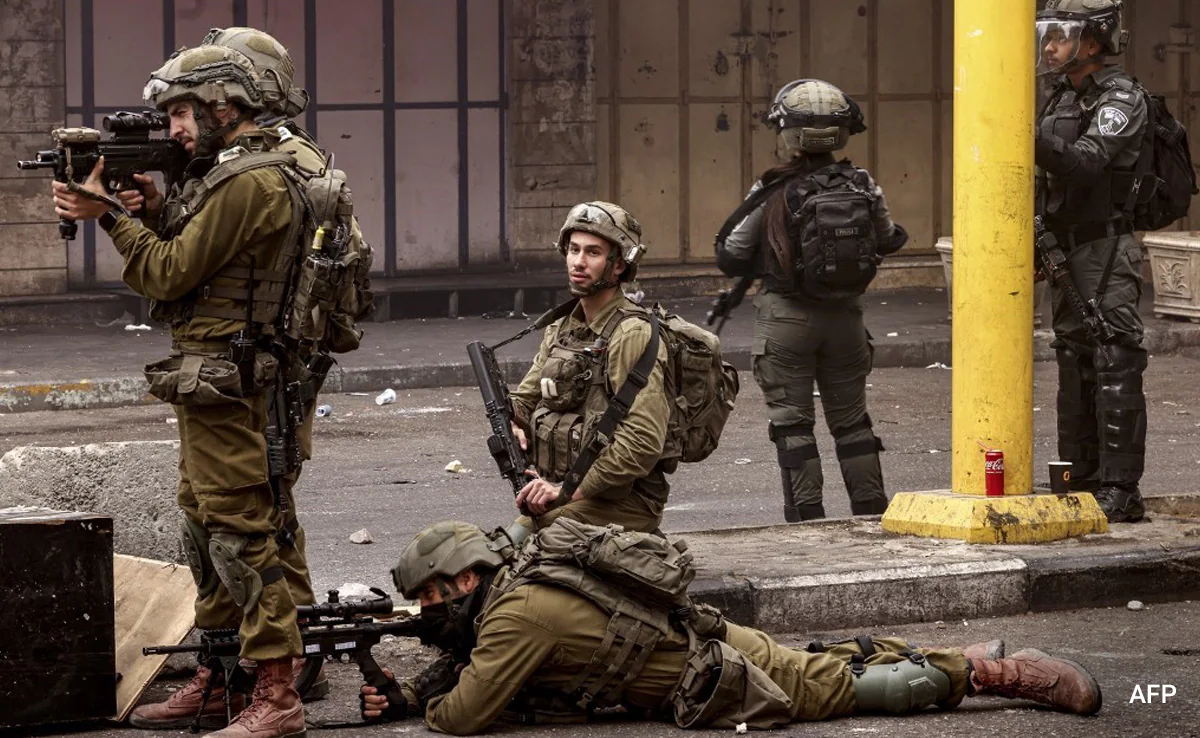 İsrail askerleri Gazze'de hastaneye konuşlandı