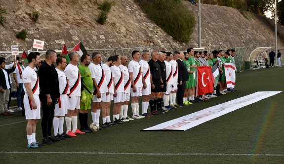 Meclis Futbol Takımı ile Filistin Karması dostluk maçı yaptı