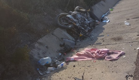 Motosikletler çarpıştı: 1 ölü
