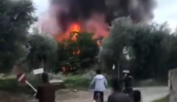 Girne'de depo yangını
