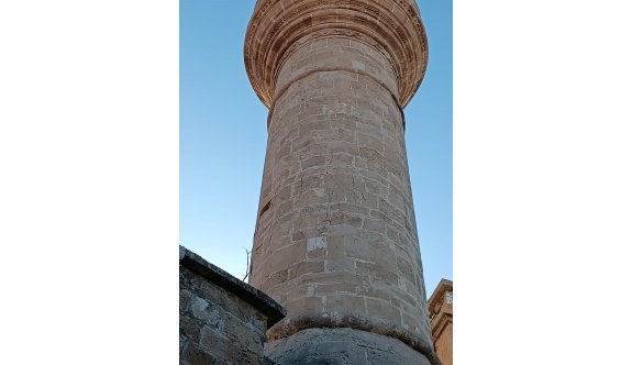 Girne Cafer Paşa Camisi’nin minaresi tehlike arz ediyor