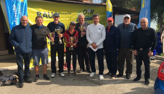 Bahçeşehir Kıbrıs Üniversitesi Golf Turnuvası şampiyonu Gülay Garabli