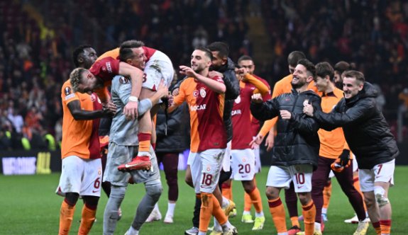 Galatasaray tur için sahaya çıkıyor
