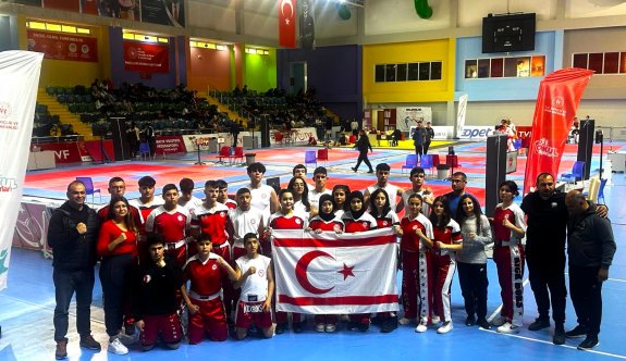 Liseler Kickboks kafilesi Türkiye Şampiyonası’ndan madalyalarla döndü