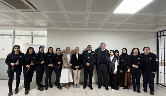 Kıbrıs Vakıflar İdaresi 8 Mart Kadınlar Günü dolayısıyla cezaevini ziyaret etti