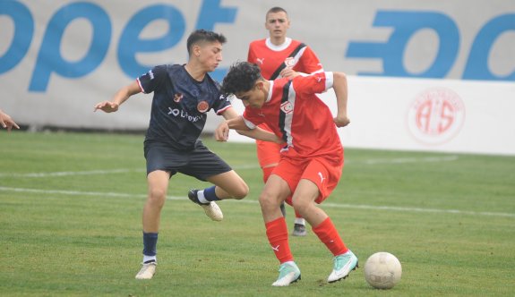 KKTC U-16 Takımı Antalya’da tecrübe kazandı