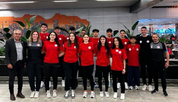 Badminton U-17 Milli Takımı Bursa’da