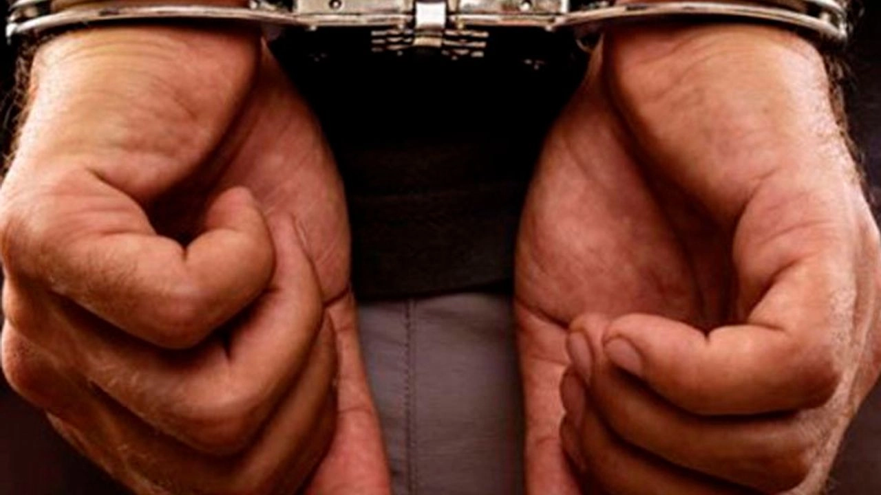 KKTC’de ikamet izinsiz 2 kişi tutuklandı