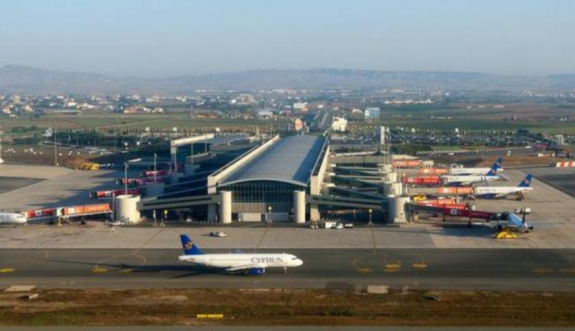 Larnaka Limanı'ndan sonra havaalanları sözleşmesi de muallakta