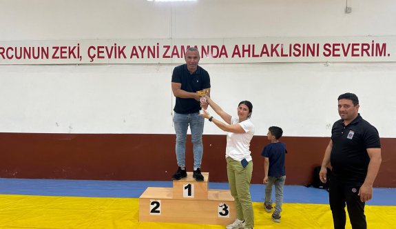 Mehmet Şemmedi Kupası, YDÜ’nün