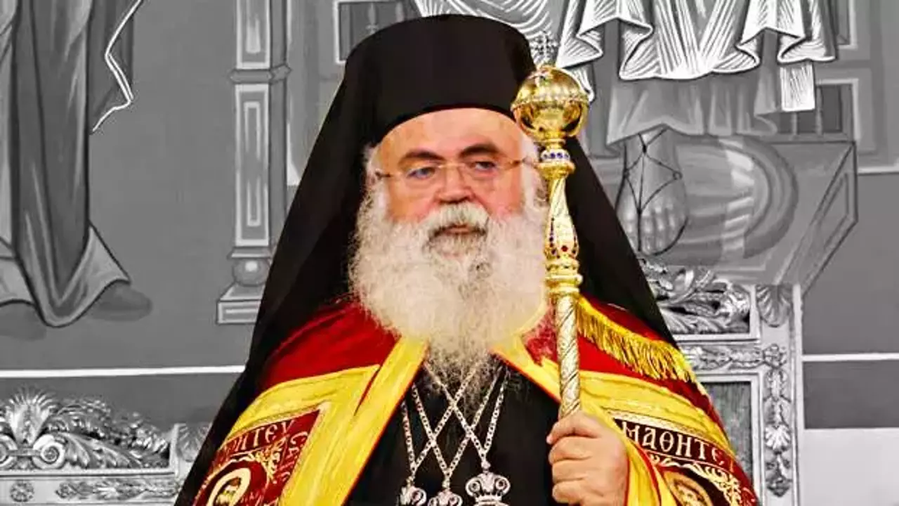Başpiskopos: “Kıbrıs Helenizm’in son kalesidir, düşerse…”