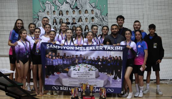 Lefkoşa Cimnastik Kulübü, kupalarını Şampiyon Melekler Takımımıza adadı