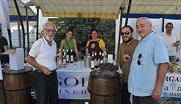 Girne'de Kıbrıs şarabı ve bağ ürünleri tadım etkinliği