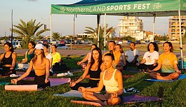NSF’de gün doğumunda yoga huzuru