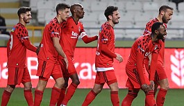 Beşiktaş, penaltılarla yarı finalde
