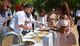 YDÜ'de “Kültürel Yemek Etkinliği” ile Kıbrıs’a özgü yöresel lezzetler öğrencilere ikram edildi