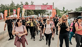 Yüzlerce kişi kansere karşı yürüdü